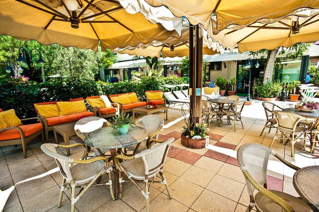 Park Hotel Zaira Cervia Exterior photo