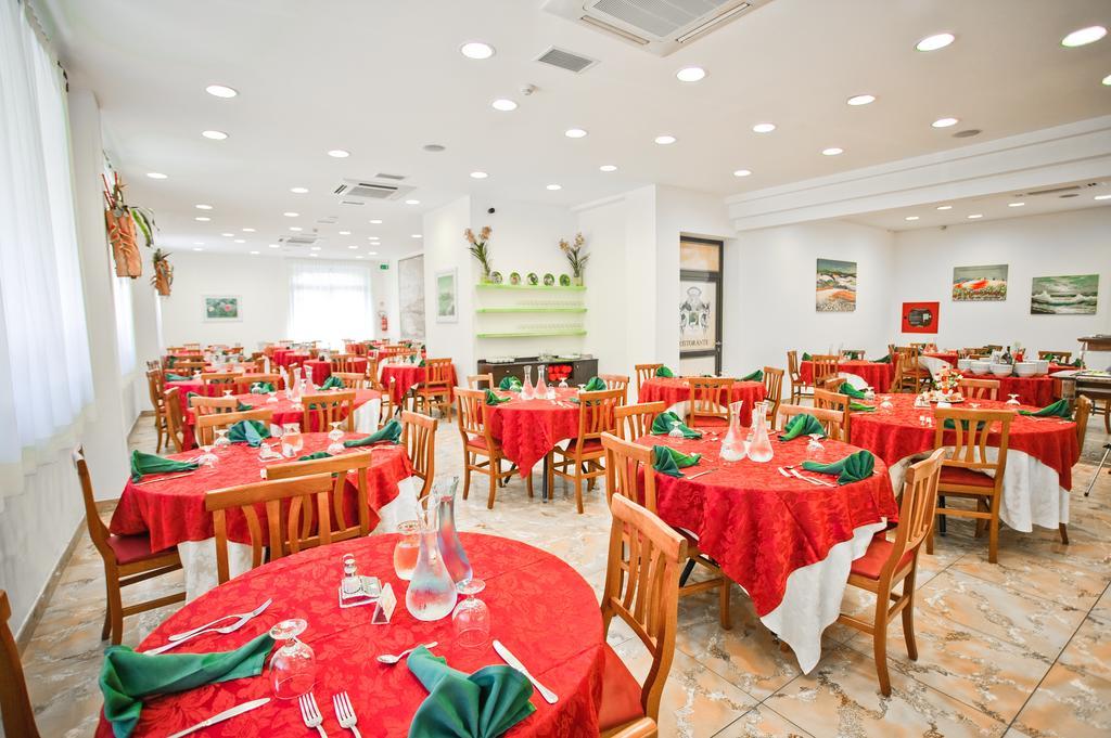 Park Hotel Zaira Cervia Exterior photo